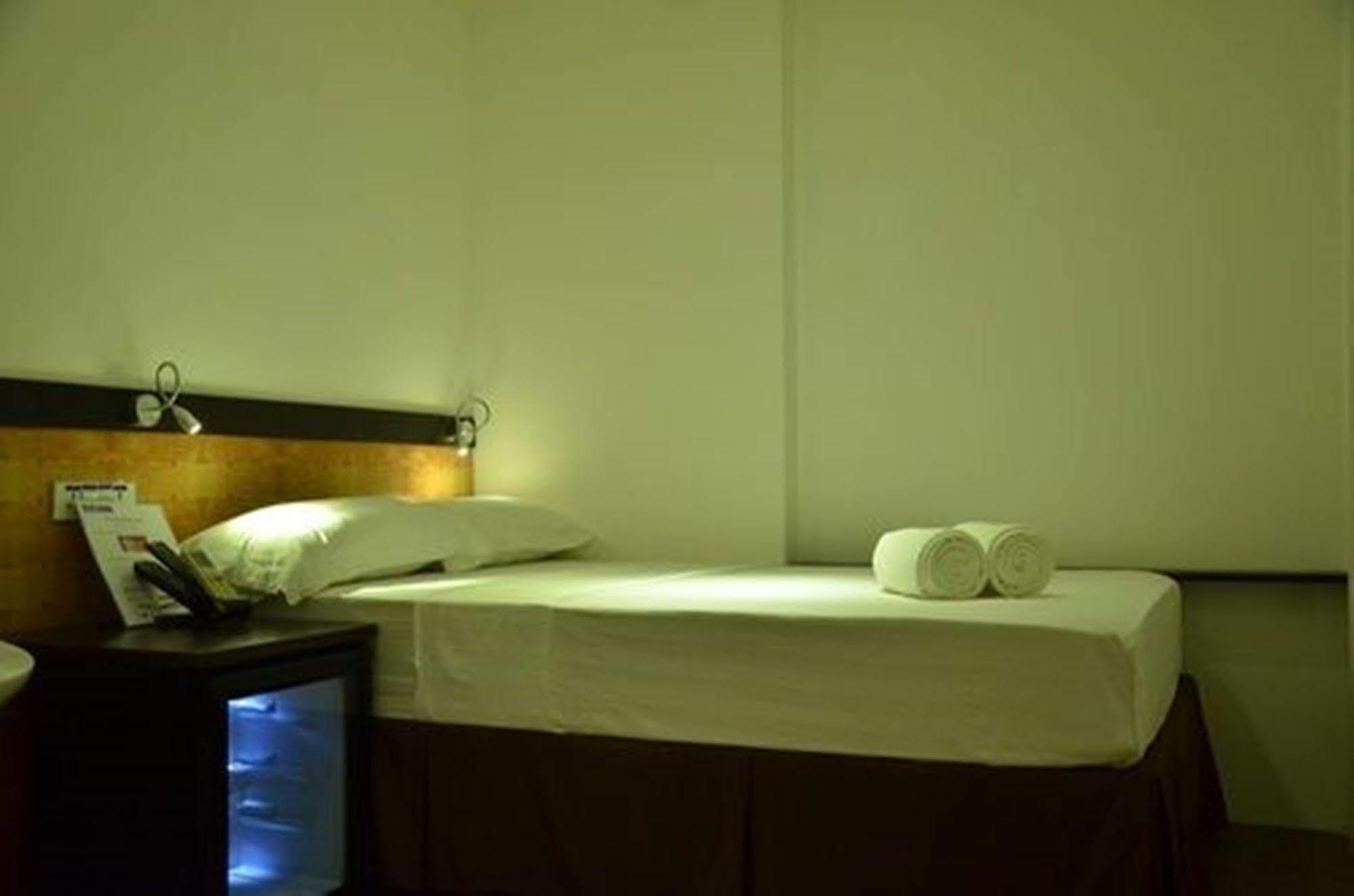 Oyo 124 Blue Dawn Boracay Hotel Manoc-Manoc Екстериор снимка